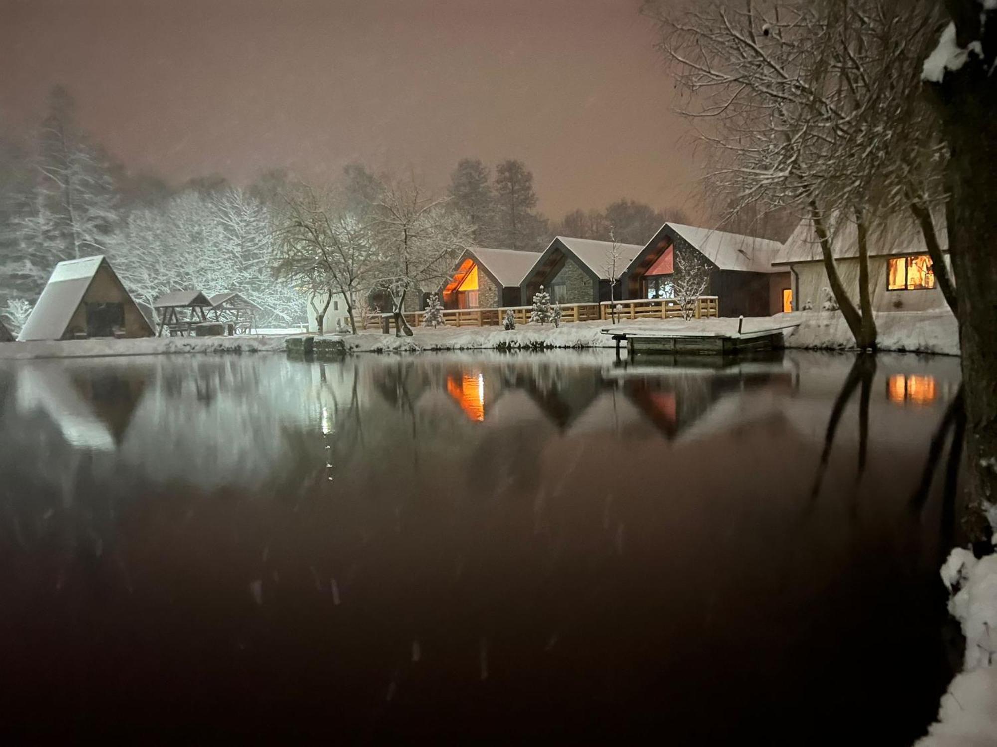 Pastravaria Zavoi Valea Danului Экстерьер фото